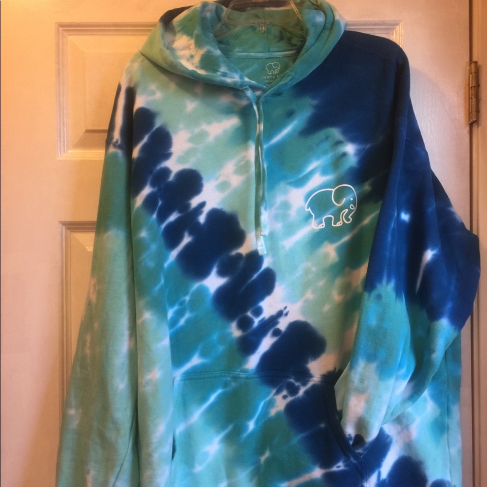 Ivory Ella Hooded Tie Dye Sweatshirt.